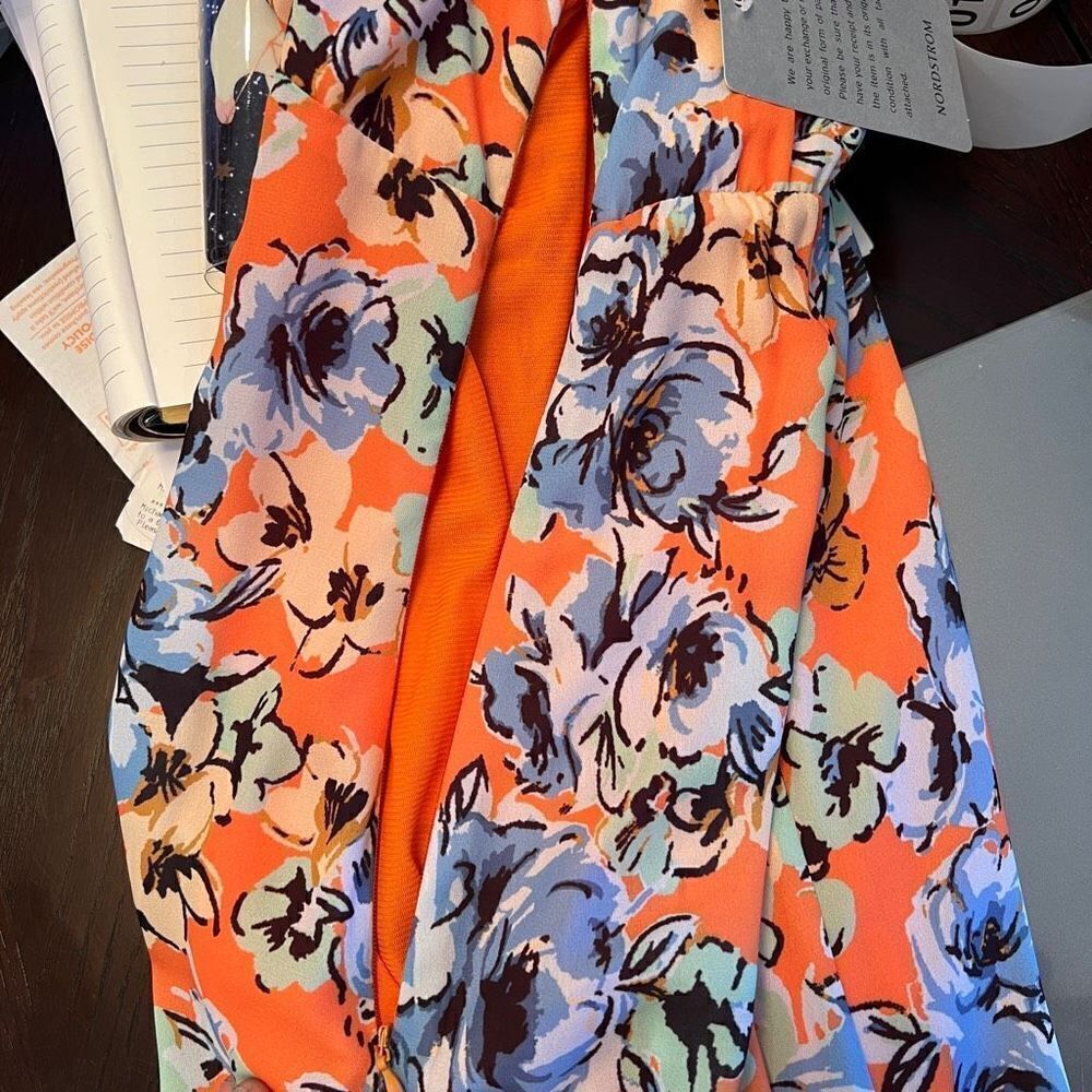 19 Cooper KEYHOLE RUFFLE MIDI DRESS IN CORAL FLORAL Size XS - Picture 16 of 16